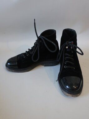 Authentic Womens Chanel Black Velvet Designer Block Heel Combat Booties 36 US/6